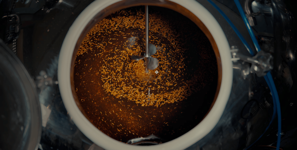 So wurde das Duftkonzentrat für Amouage The Essences gereift.