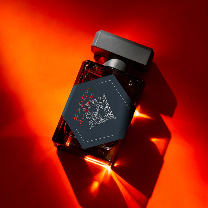 Initio Sugar Blast Flakon mit dynamischem Lichteffekt aus der Supercharged Collection von Initio Parfums Privés